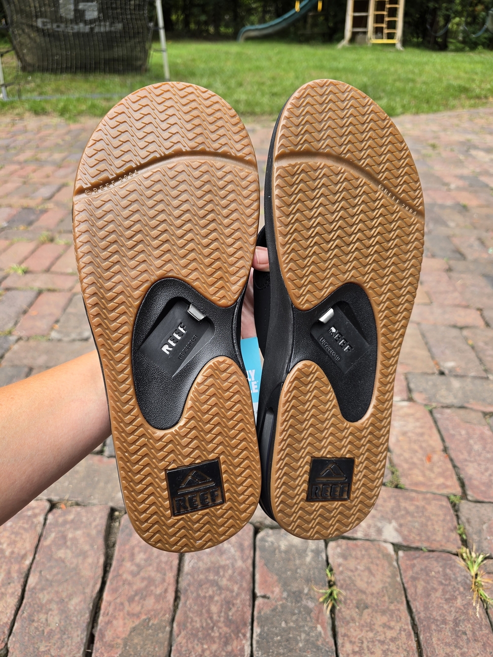 Reef Fanning Men's Water Friendly Flip Flops With Bottle Opener NWT 11 Black - Picture 9 of 11